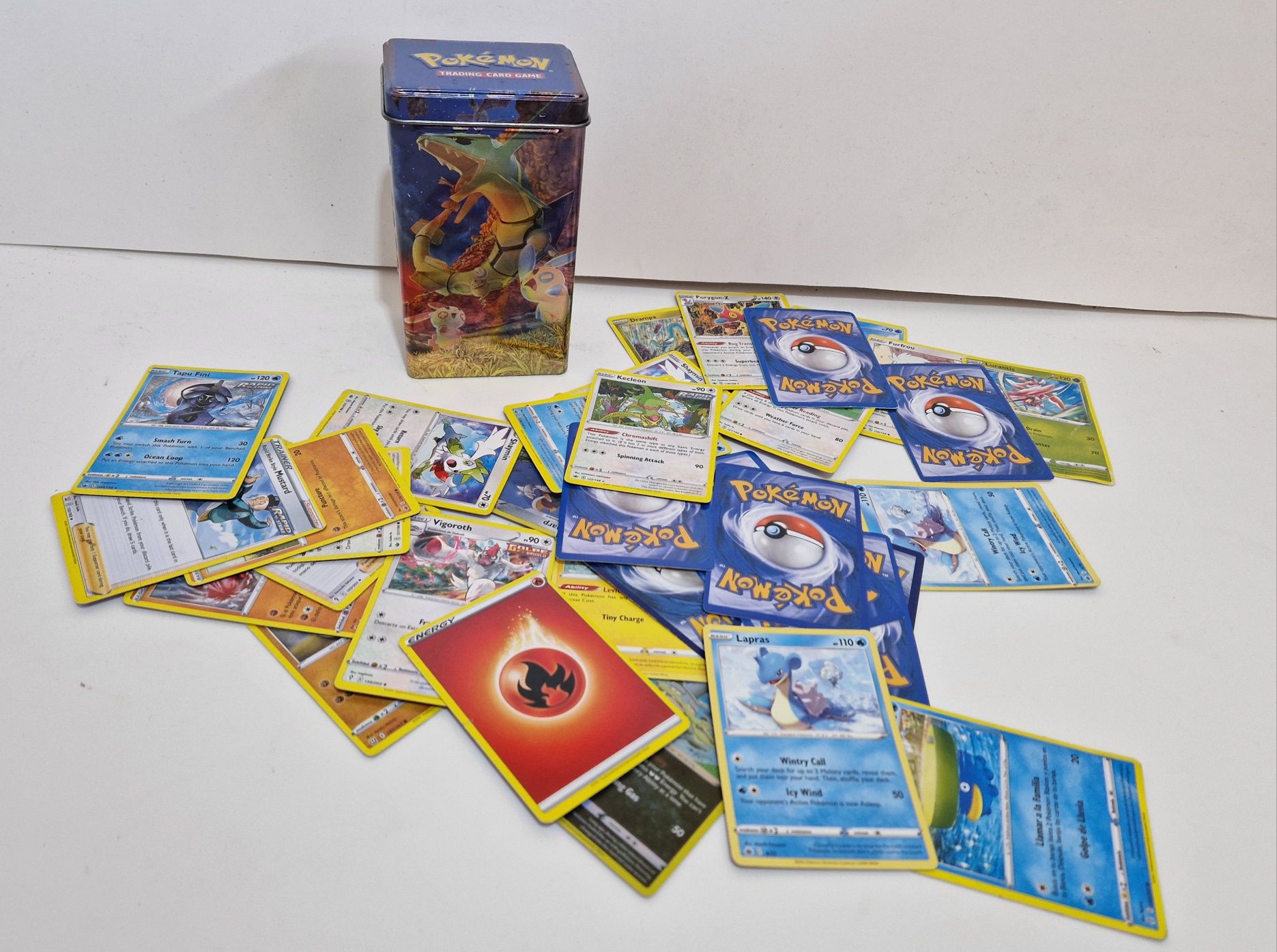 Pokémon - Cartas 2021 & 2022  - 37 Cartas Originais + Caixa Ferro