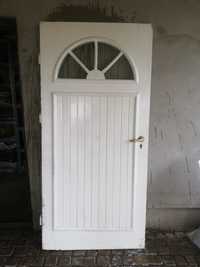 Solidne drzwi drewniane  zewnętrze 90cm