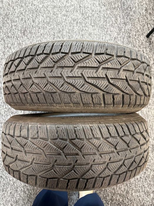 Opony zimowe 215/55 R17 98V