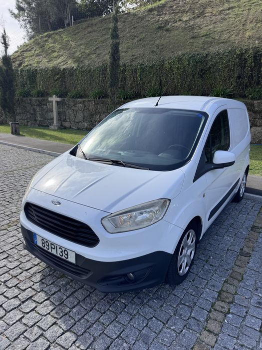 Ford transit courier