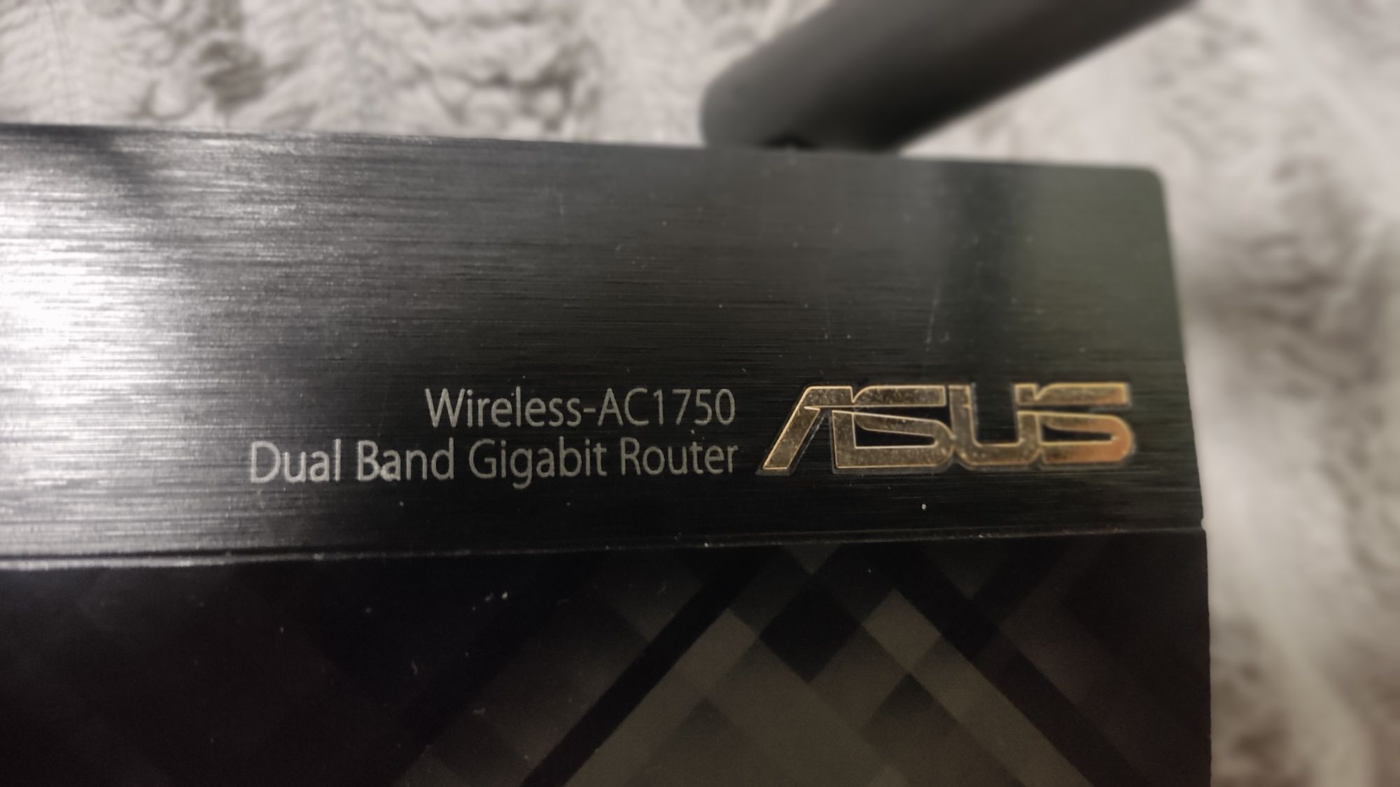 Роутер asus RT-AC66U