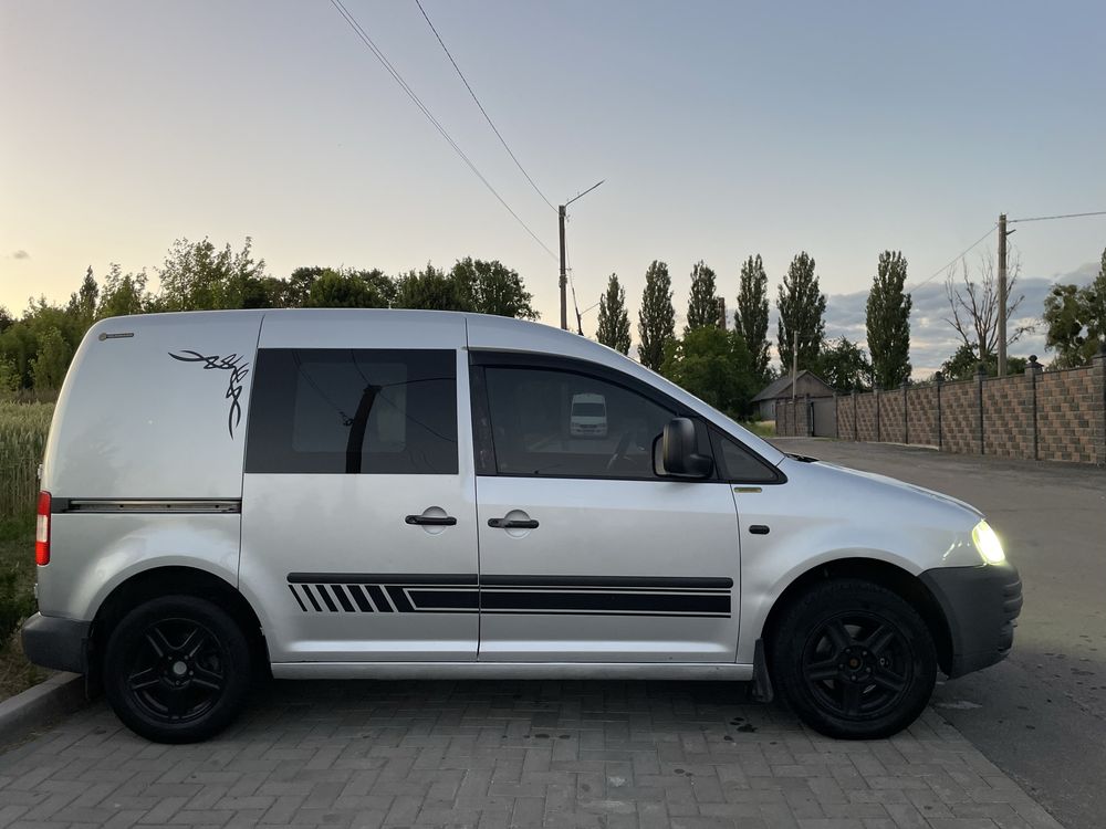 Продам VW CADDY 2.0 терміново