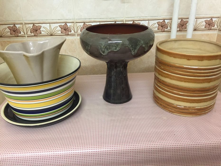 Винтажные керамические вазоны вазы