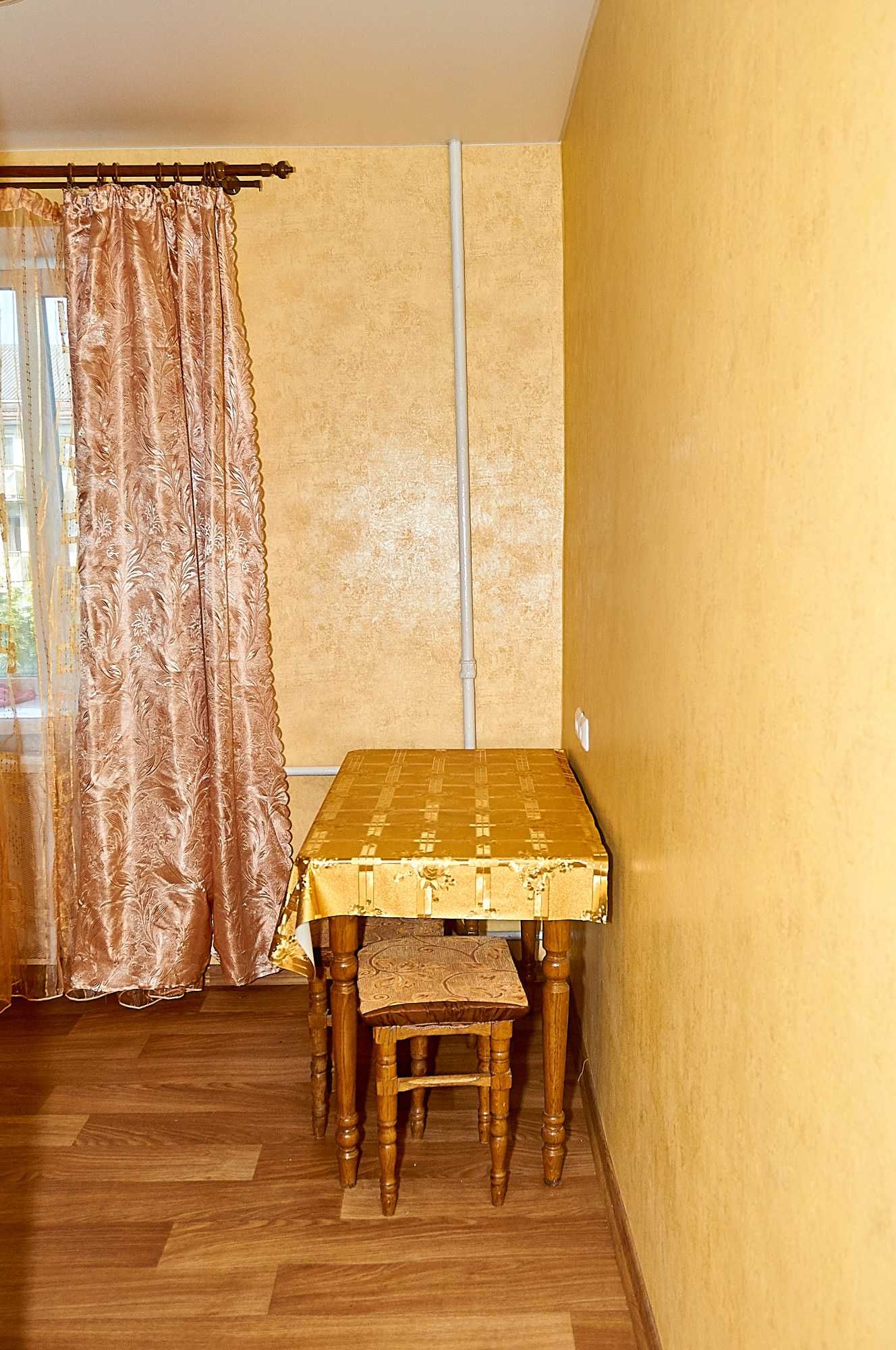 Здам 2-х кімнатну квартиру, центр та інші райони міста.