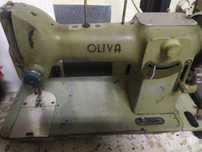 Maquina costura oliva