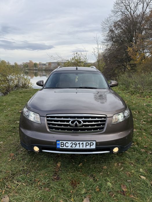 Продам автомобіль INFINITI FX35