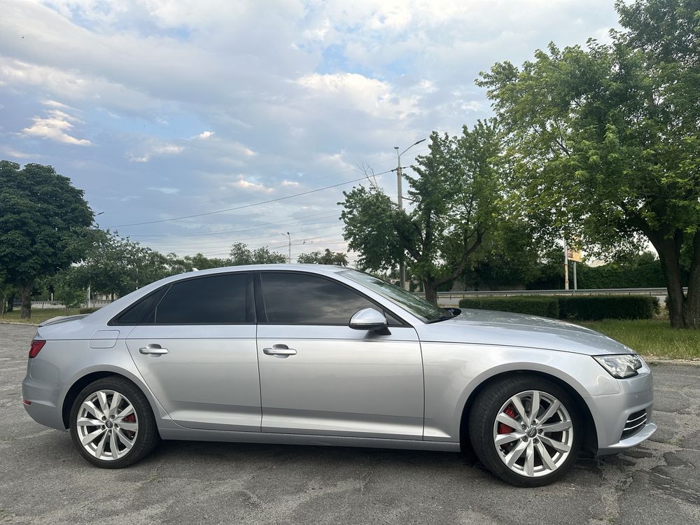 Audi A4 Quattro 2017 b9