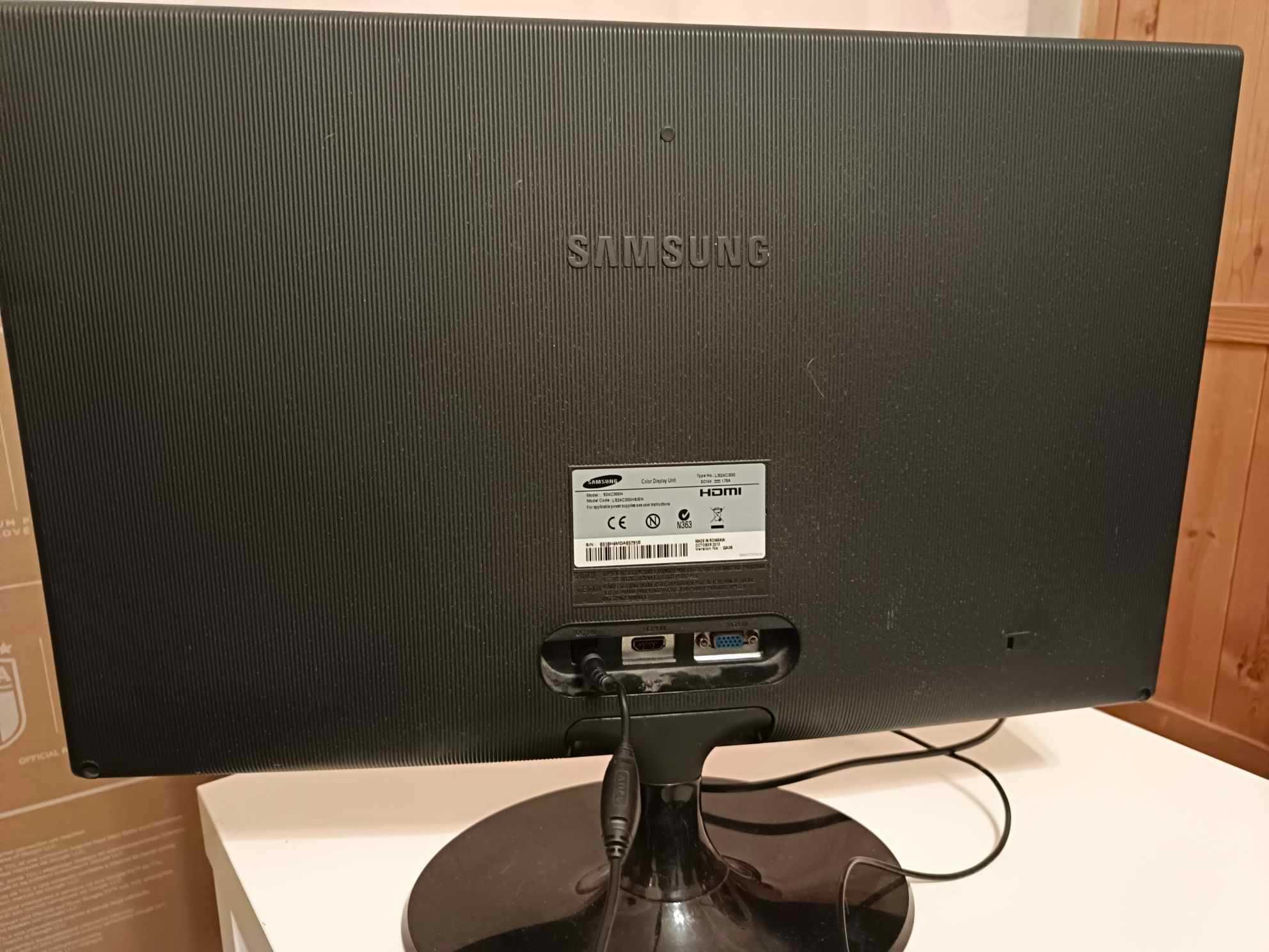 Samsung S24C300H (HDMI) czarny