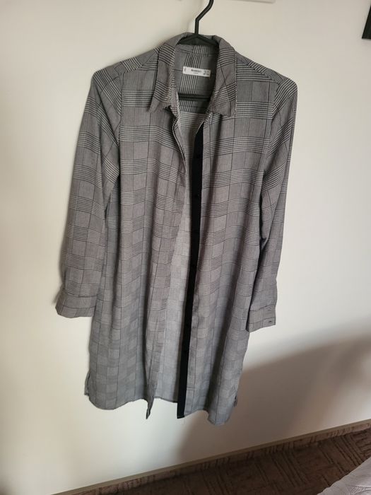 Szara cienka sukienka koszulowa w kratkę elegancka