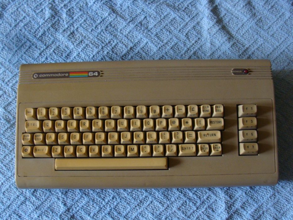 Komputer Commodore C64 Aldi sprawny Made in USA karton