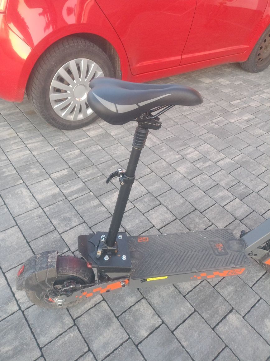 Pasujące siodełko do hulajnogi kukirin g2