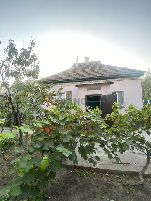 Продається гарний будиночок по вул. Колеусівська