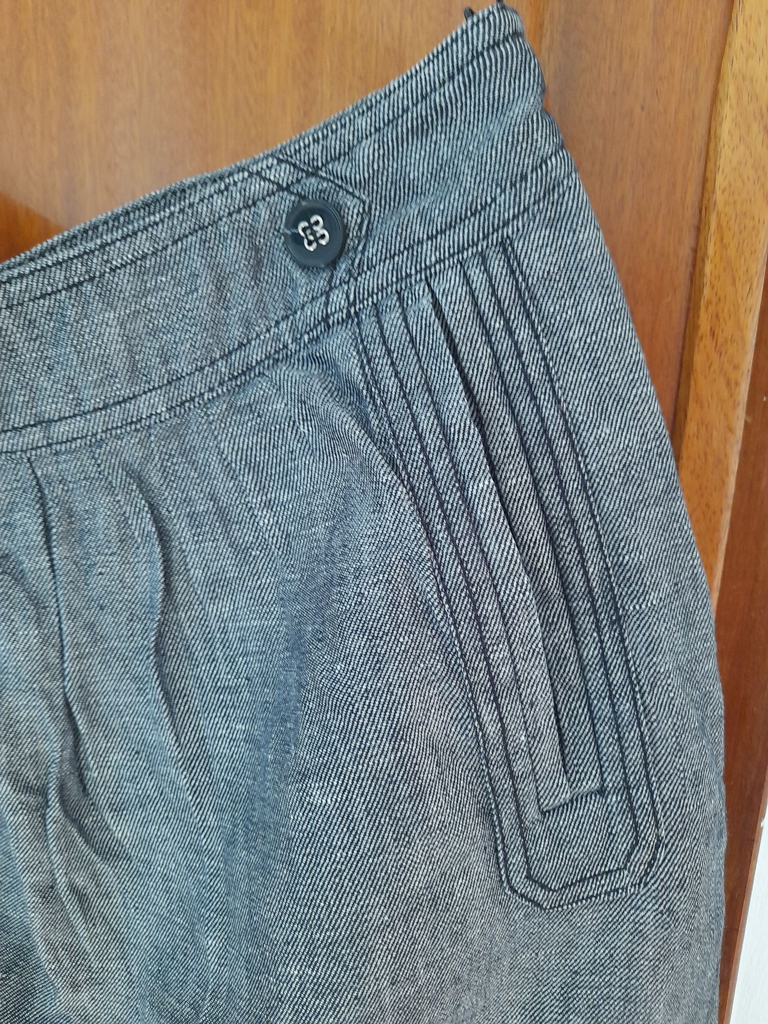 Conjunto de casaco e saia