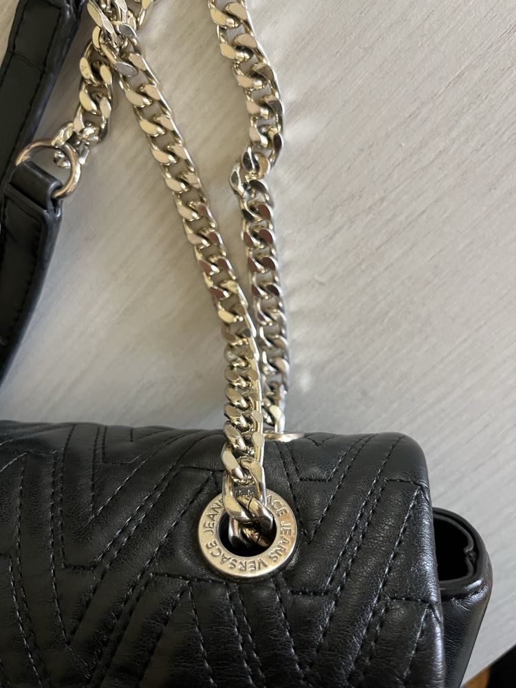 Bolsa versace preta com dourado