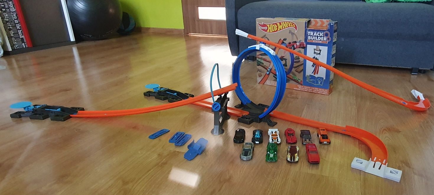 Tor Hot Wheels + 10 aut