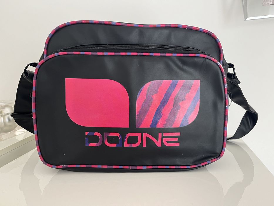 Mala/ pasta rosa e preta