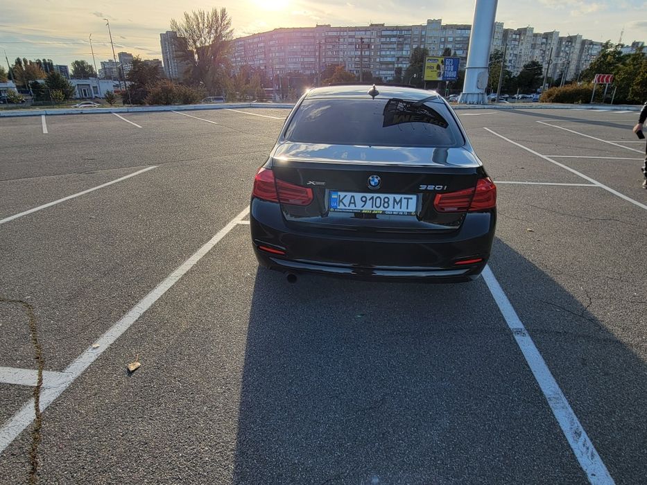 Продаю BMW F30 /2016