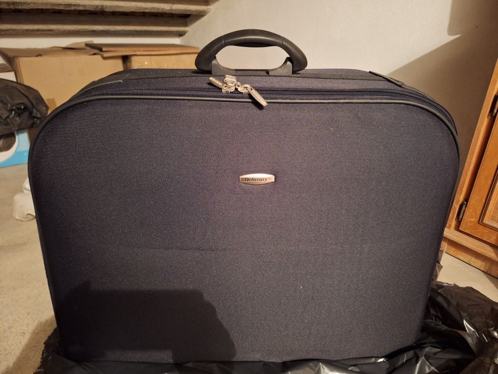 Trolleys de viagem novas