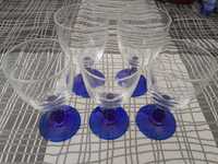 5 copos com pé azul