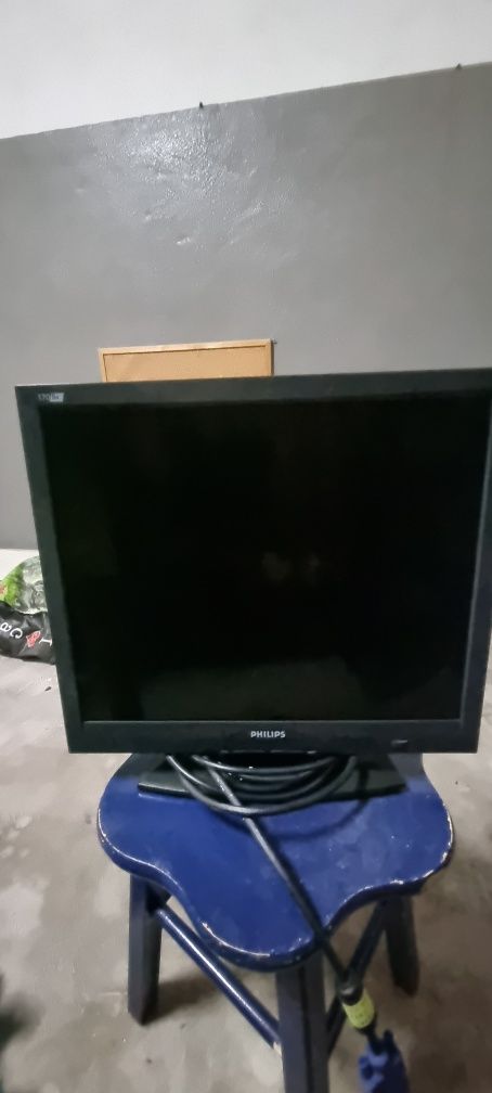 Monitor Philips 170 s com rato