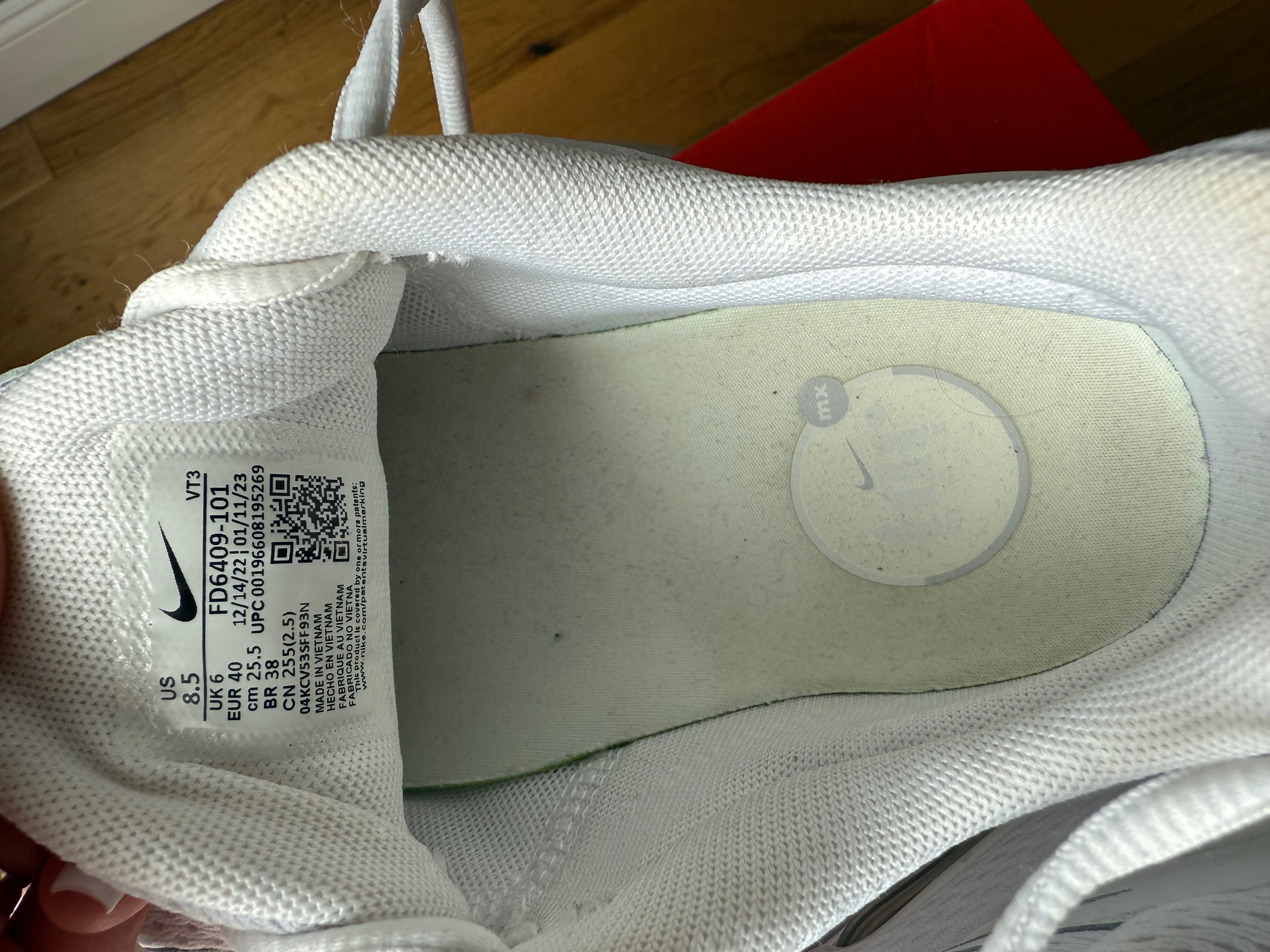 Białe Air max Nike