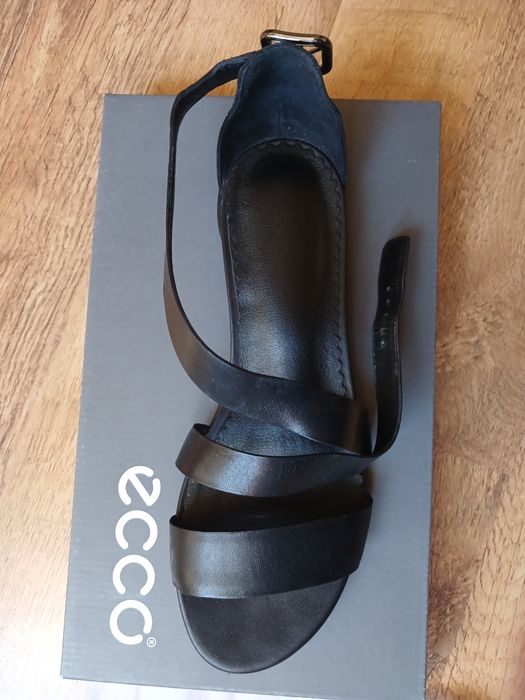 Шкіряні босоніжки ecco