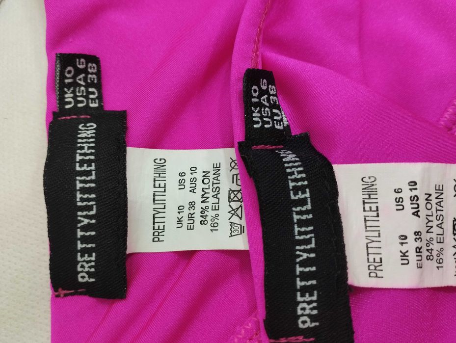 Купальник бикини малиновый на завязках
PrettyLittleThing