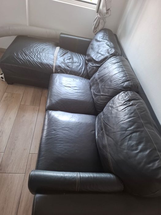 Sofá para dar, grátis.