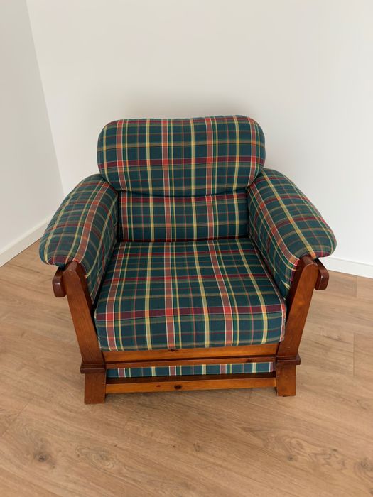 Sofá de 3 lugares + 1 caldeirão – Em ótimo estado