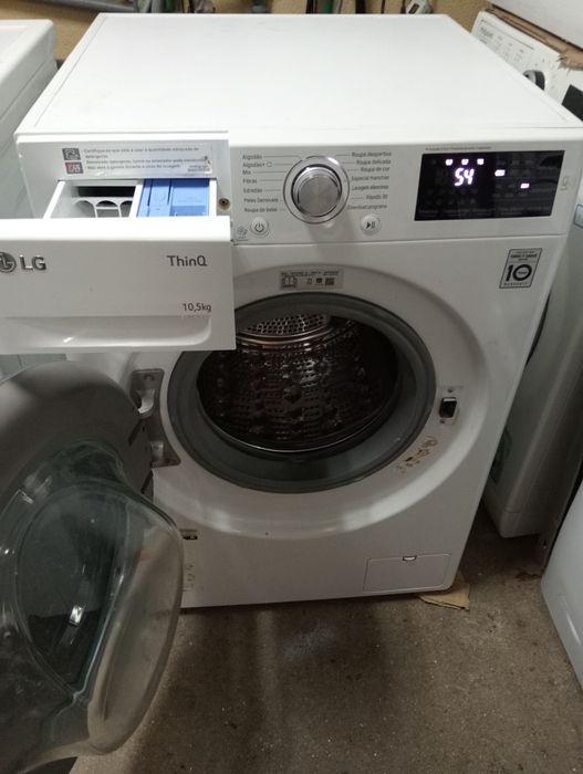 Máquina de lavar roupa LG 10,5kg