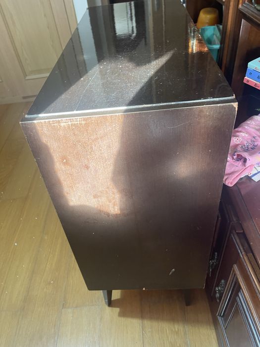 Móvel rádio e gira disco Grundig