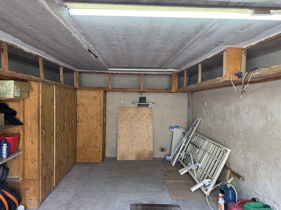 Сдам гараж в кооперативе