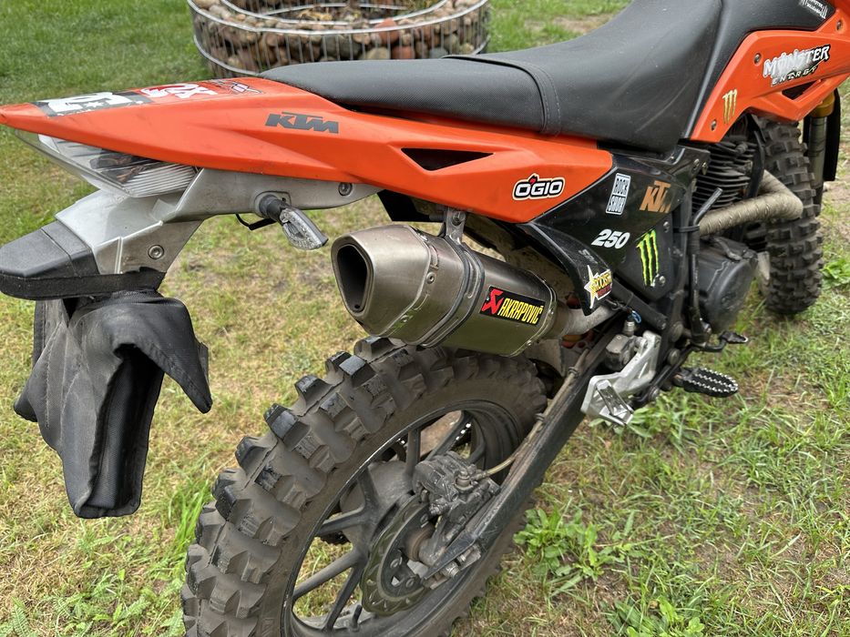 Cross 250 Zipp tracker zarej. OC i PT na rok