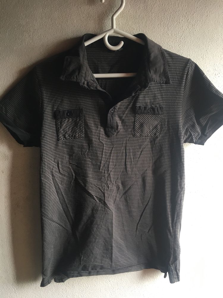 Polo cinzento e preto Pull and Bear