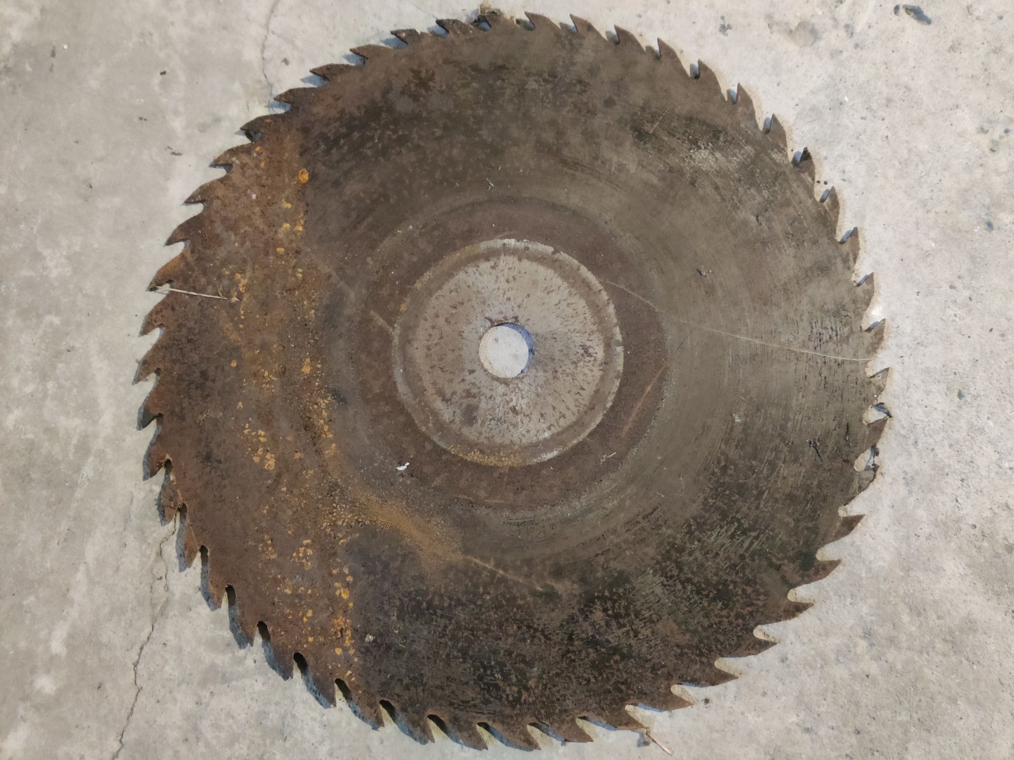 Tarcza do drewna, średnica 39 cm