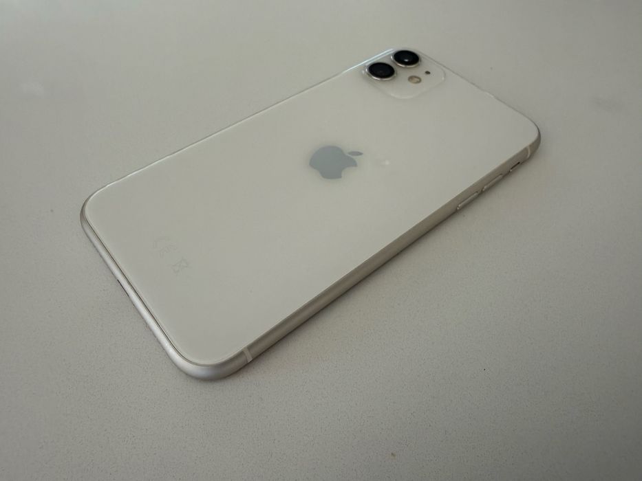 Iphone 11 64gb bialy kpl + etui stan bdb