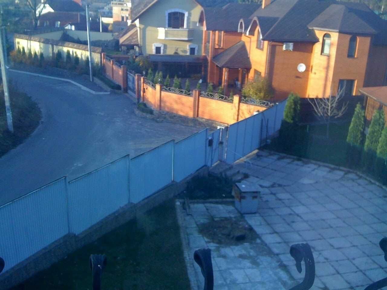 Будівля під бізнес біля ТЦ Епіцентр  1266 м2 + 25 соток