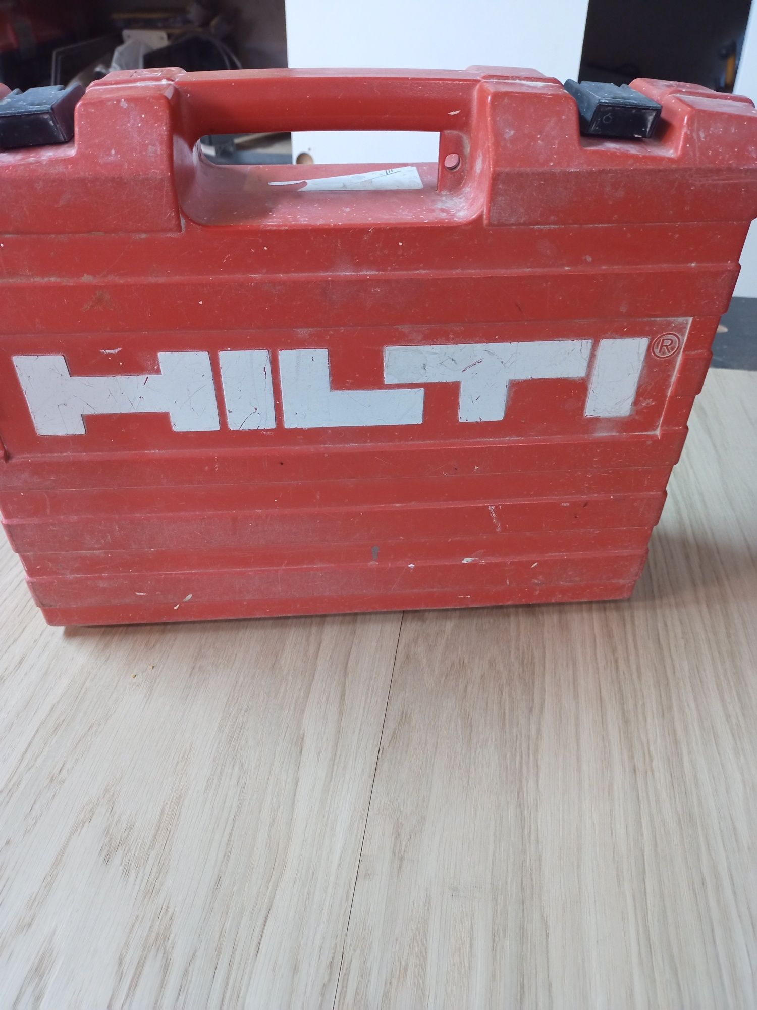 Wkrętarka sieciowa Hilti