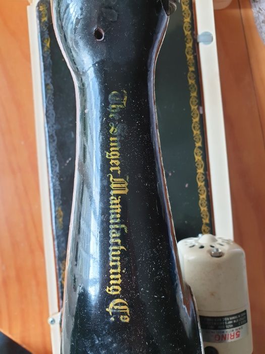Maquina de Costura Antiga