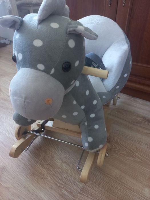 Konik jeździk bujak Kinderkraft na biegunach