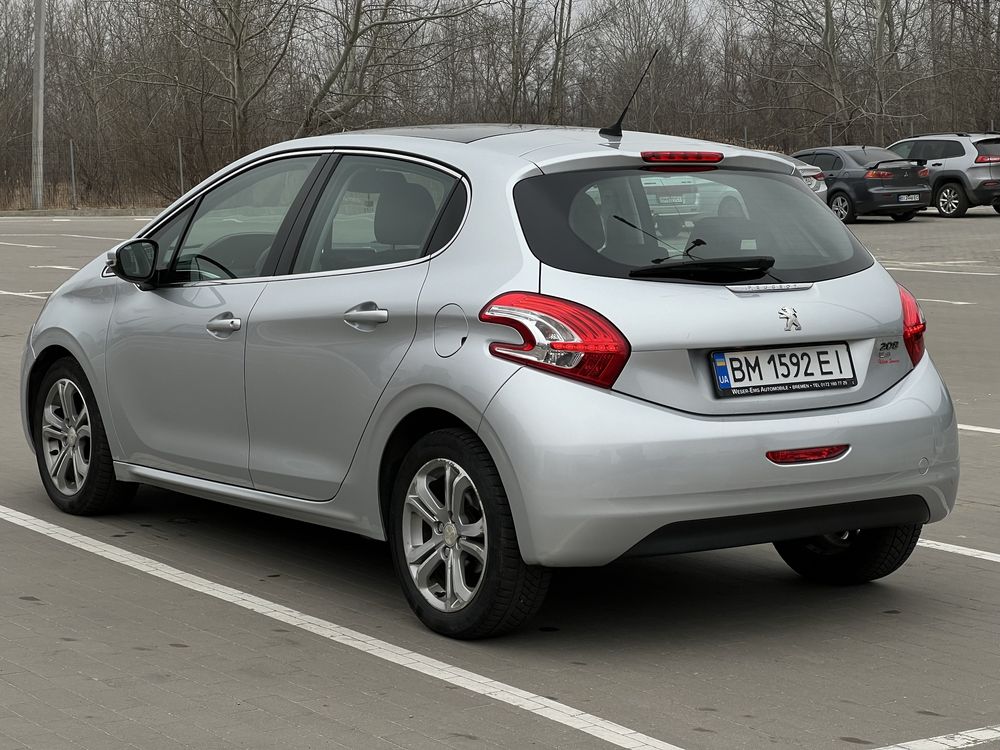 Peugeot 208, 1.6 дизель, Самая низкая цена!!