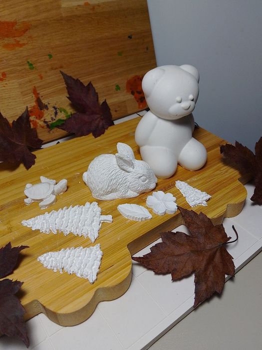 Гіпсова ваза для інтер'єру,макіяжних пензлів,та багато іншого.