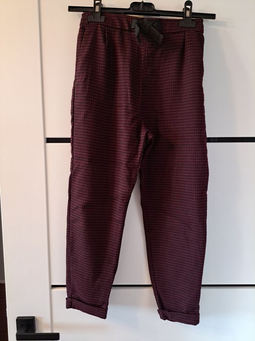 Spodnie dla dziewczynki rozmiar 140