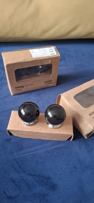 Ceramiczne czarne gałki / uchwyty do mebli