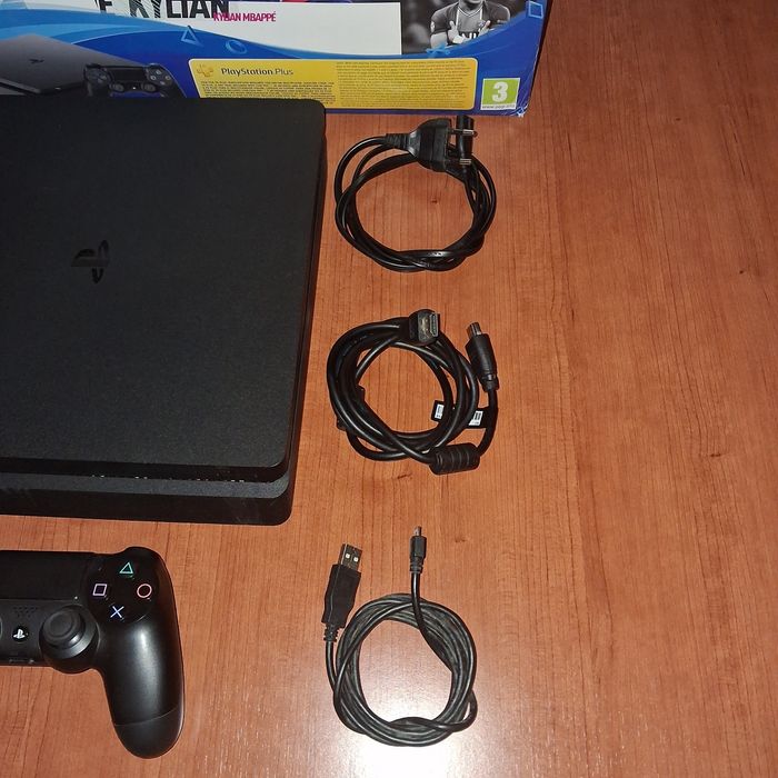 PlayStation 4 Slim – 500GB • Completa • Excelente Estado • Com Caixa F