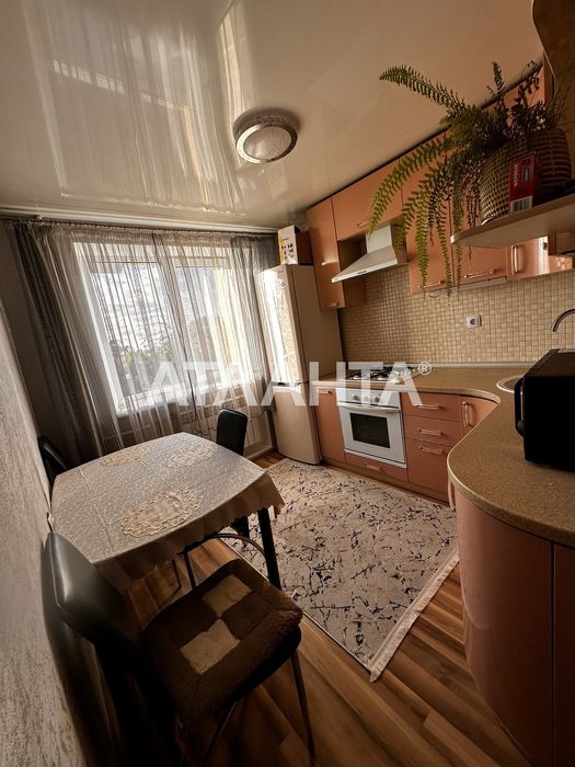 2 комн квартира с ремонтом Ленпоселок Магистральная