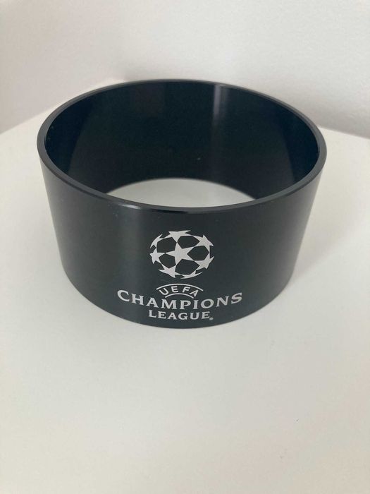 Bola PRO UEFA Champions League - 21/22 (Assinada: plantel do Benfica)