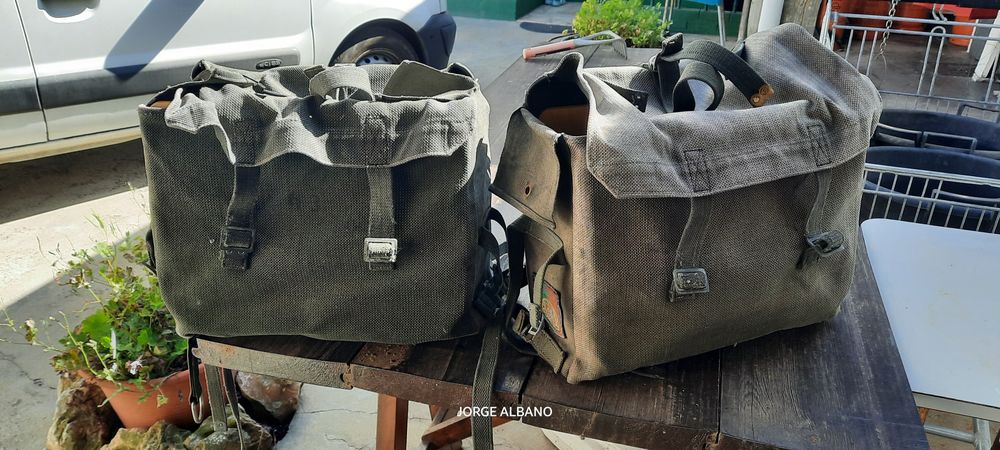 Mochilas militar antigas