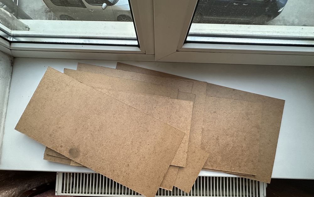 Двп листи нарізані. Загальна площа 20,3 м2