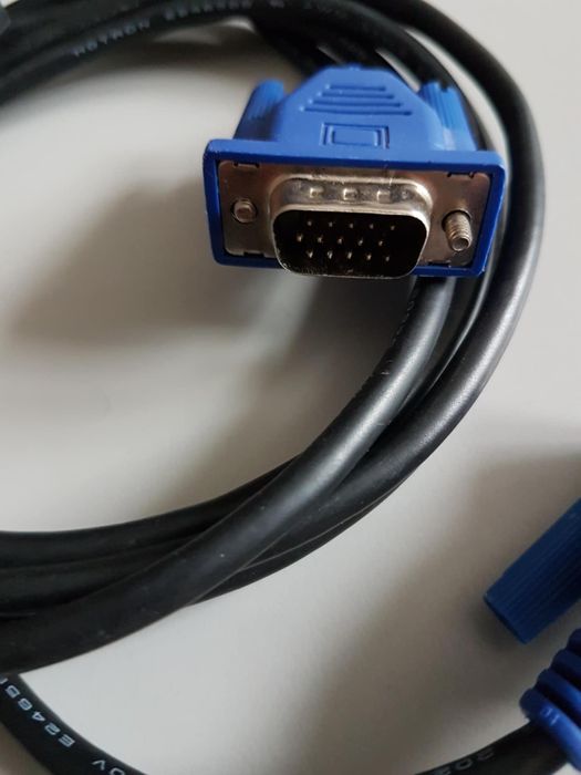 Kabel VGA do monitora